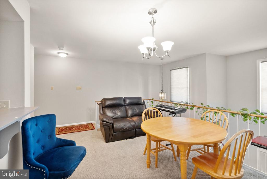 10484 Stonington Ln