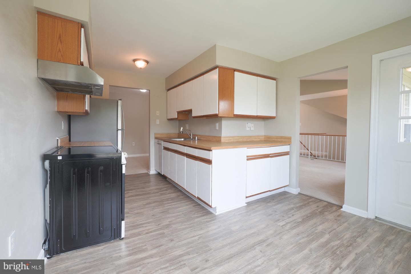 7575 BELLE GRAE DR #13