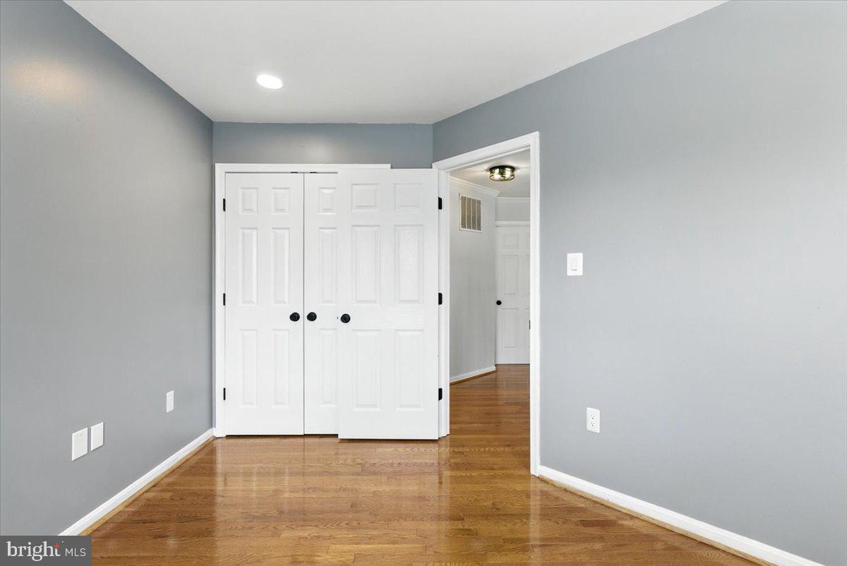 8207 Peggys Ct