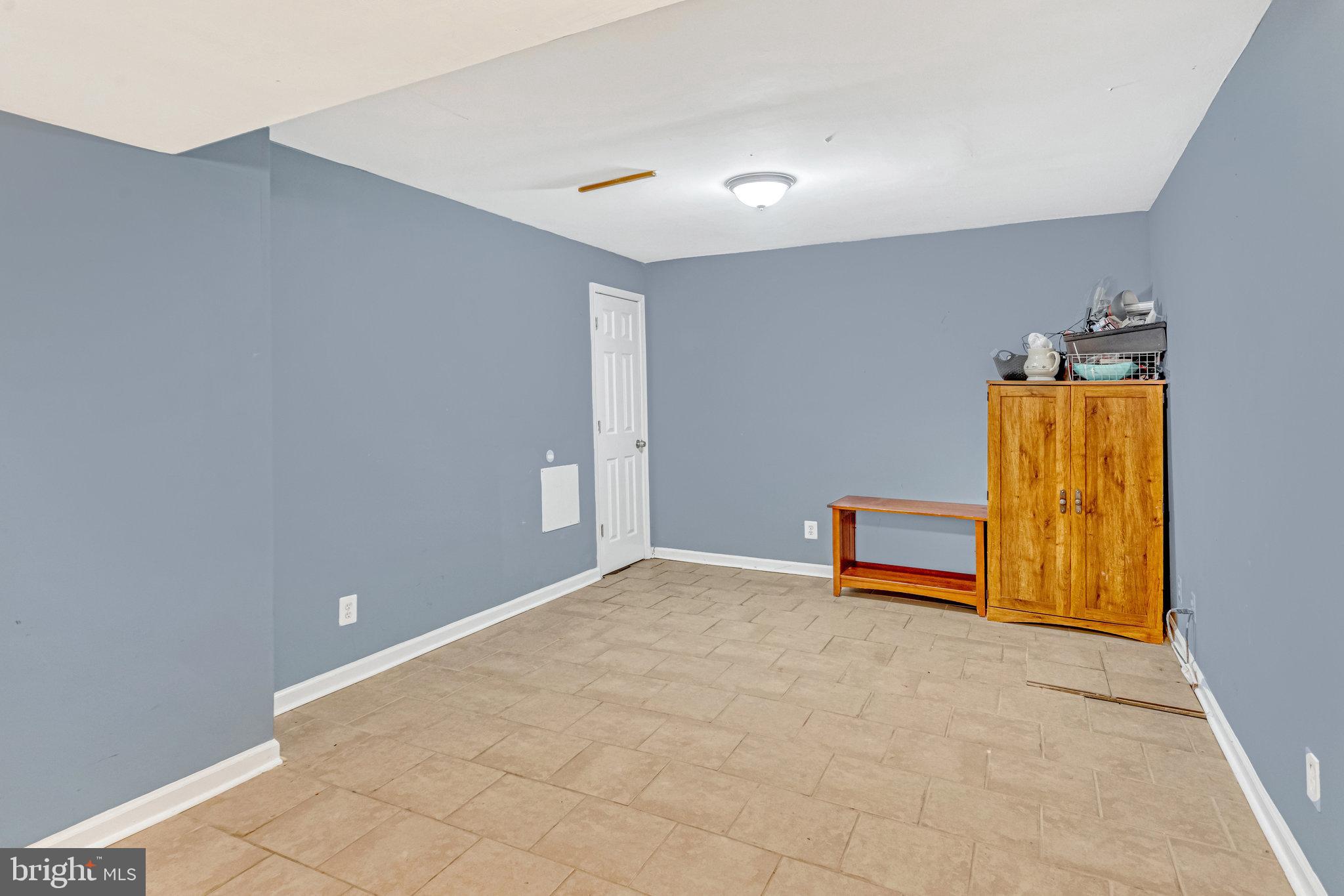 2900 WILLIAMSBURG CT