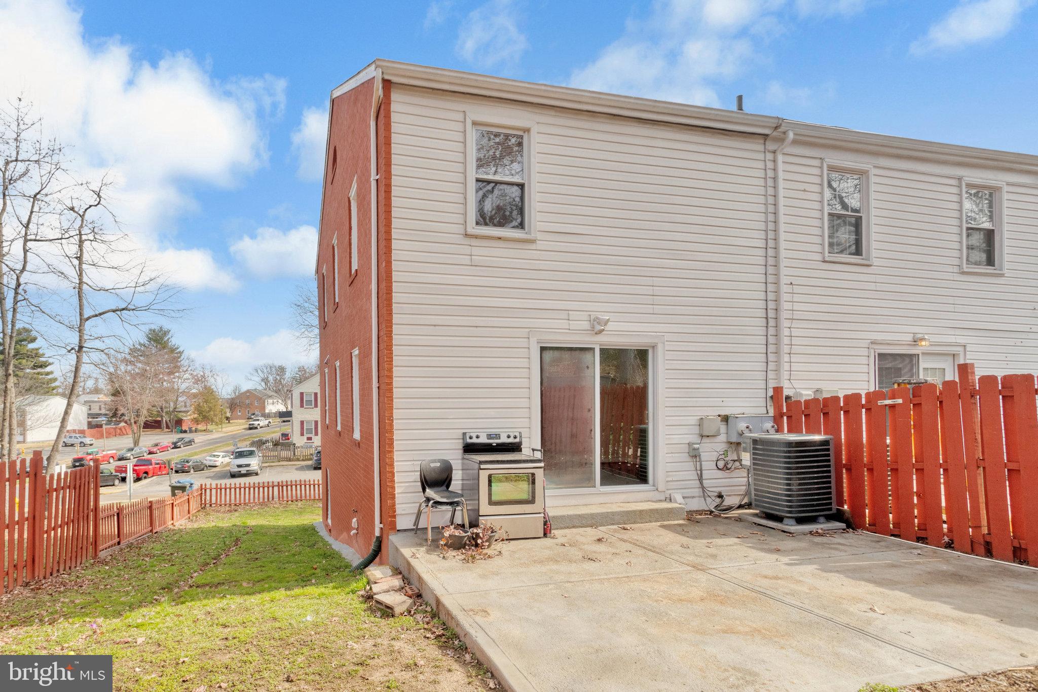 2900 WILLIAMSBURG CT