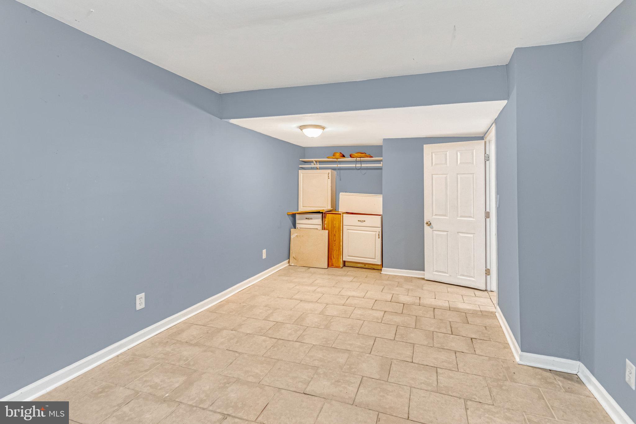 2900 WILLIAMSBURG CT