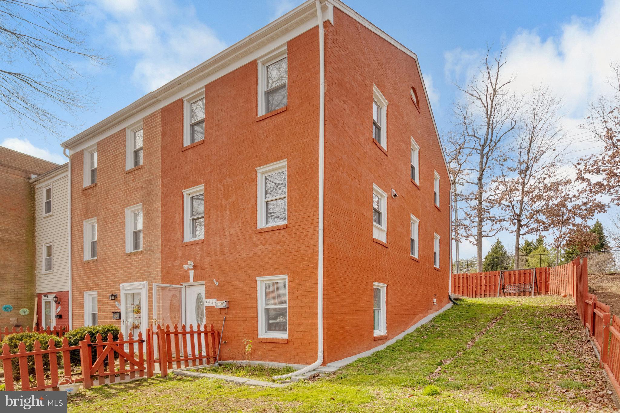 2900 WILLIAMSBURG CT