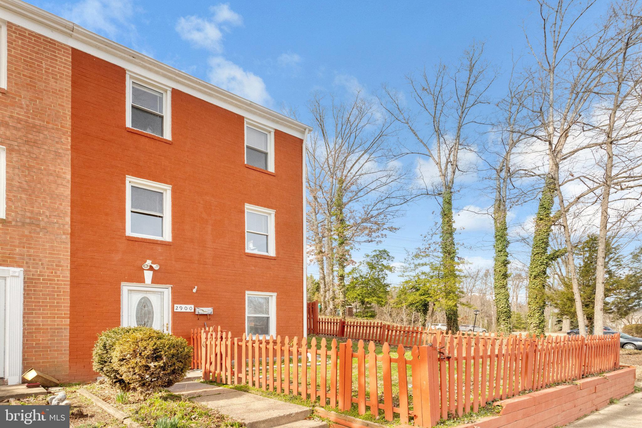 2900 WILLIAMSBURG CT