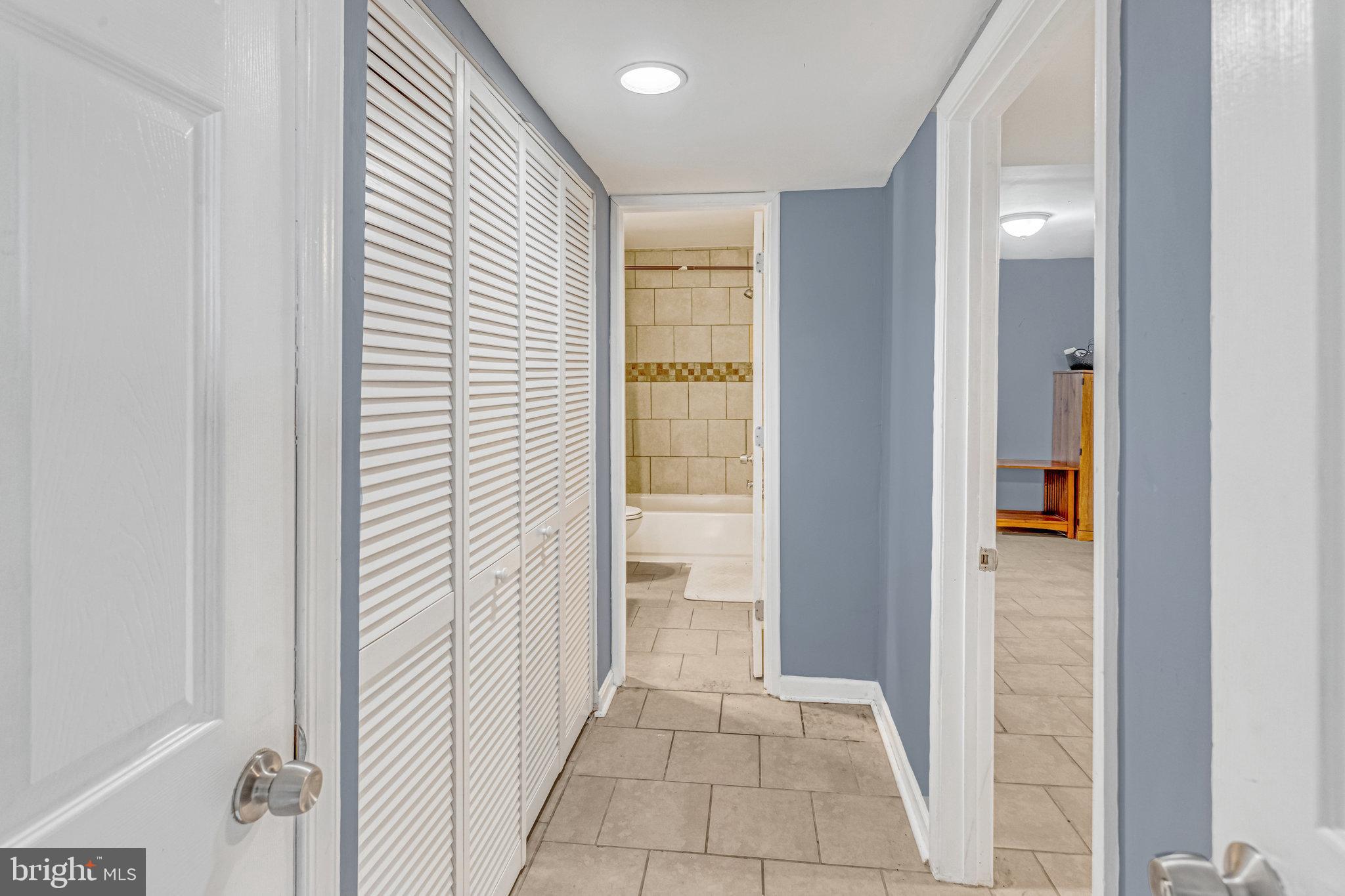 2900 WILLIAMSBURG CT