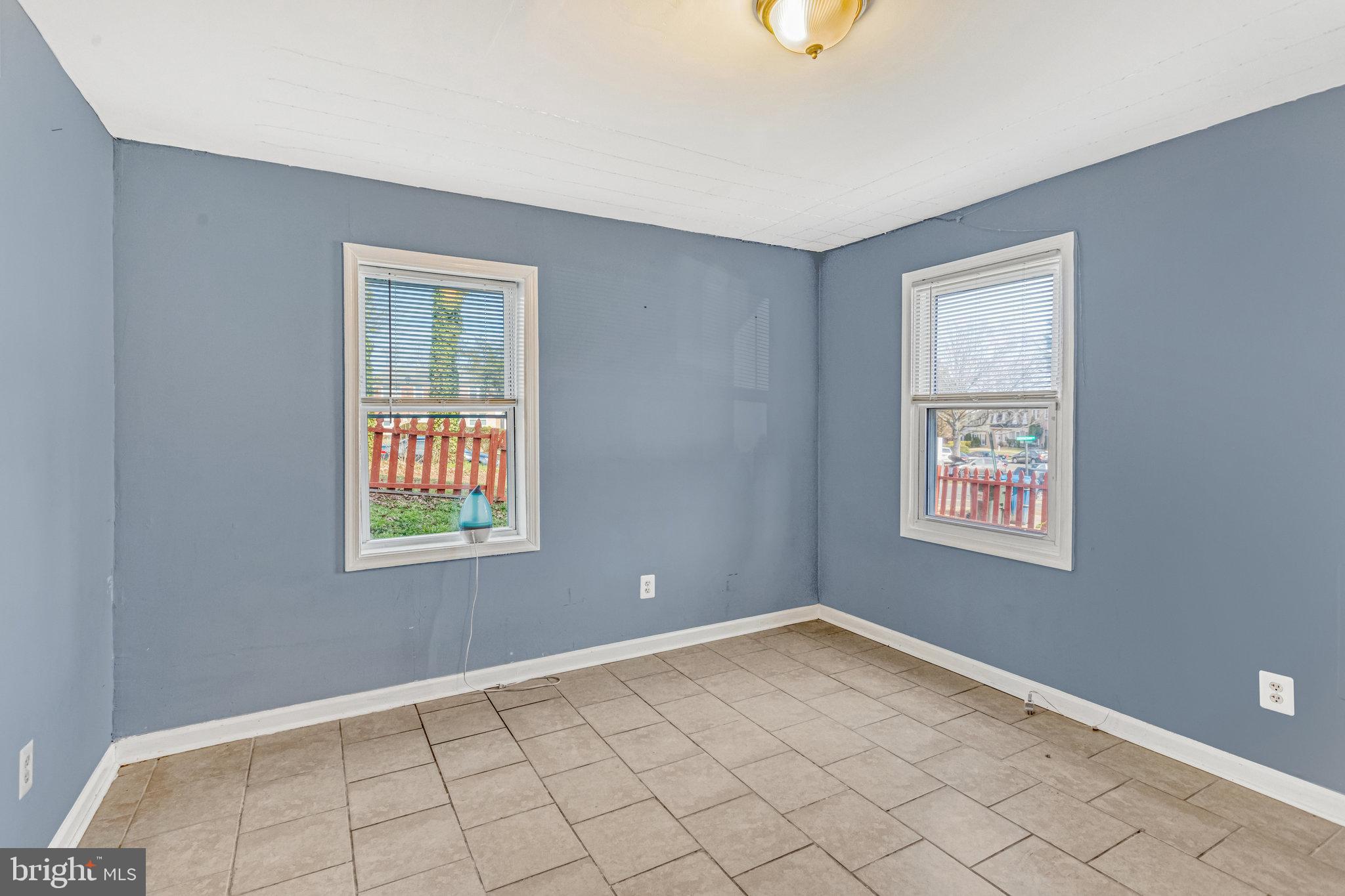 2900 WILLIAMSBURG CT