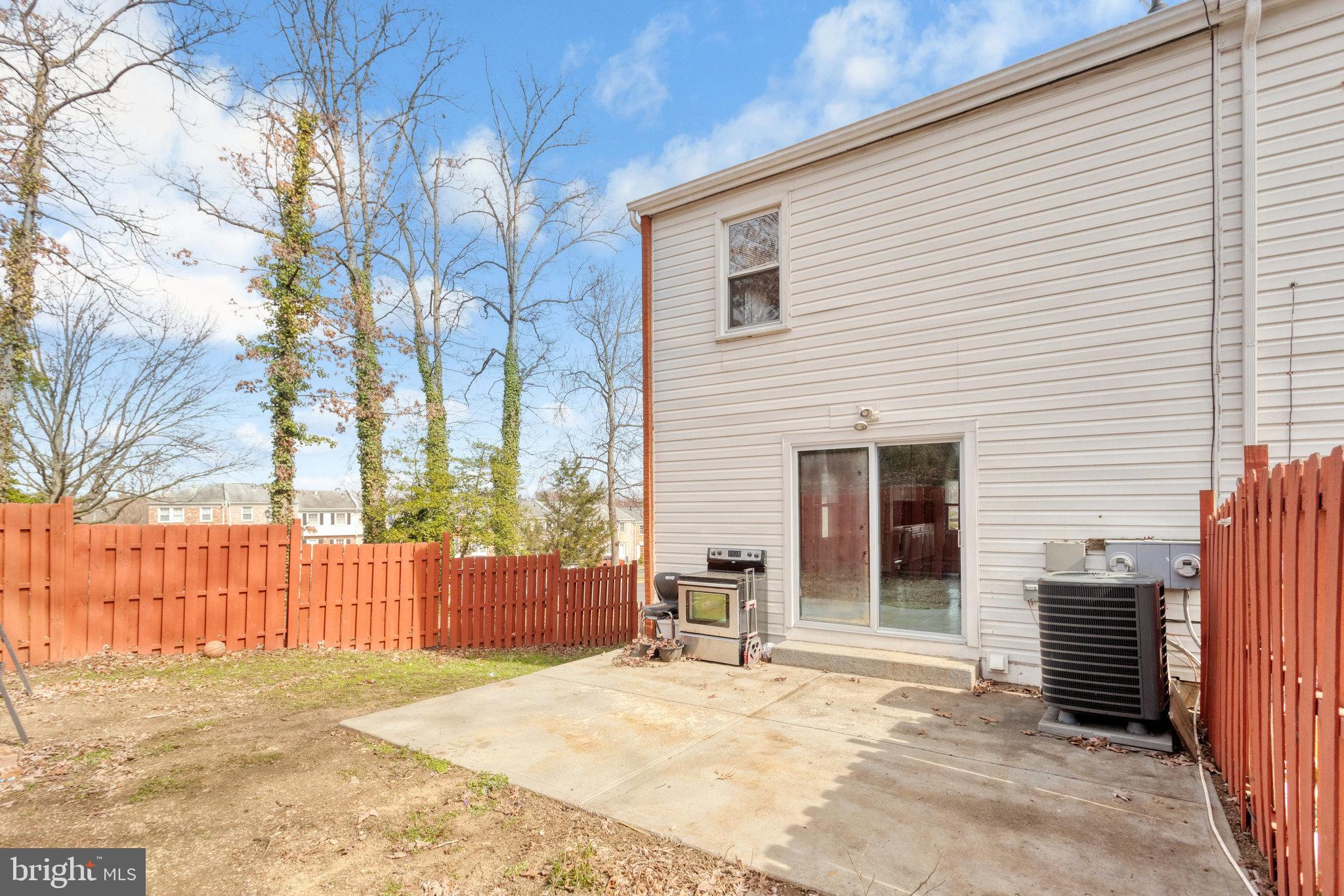 2900 WILLIAMSBURG CT