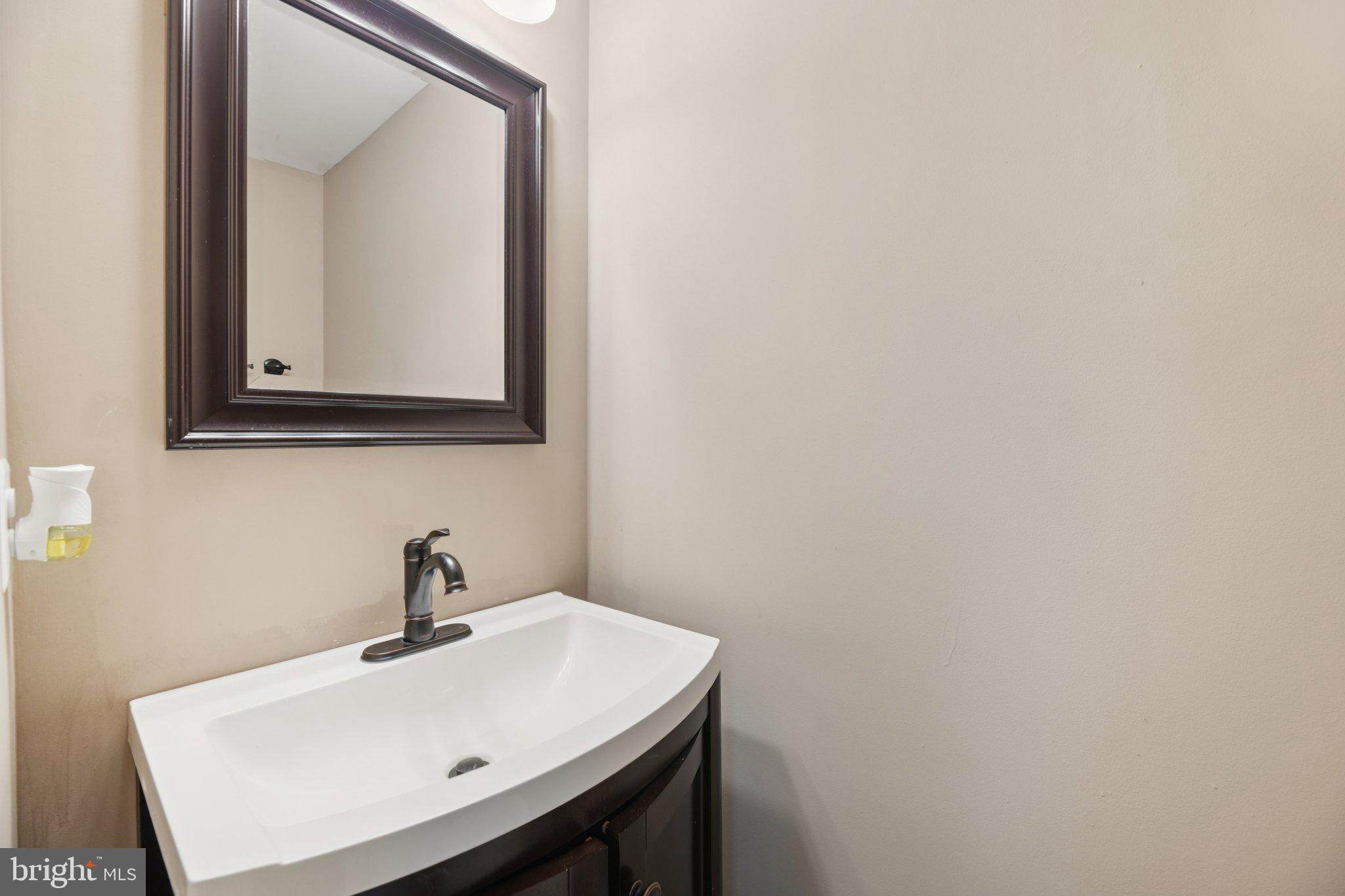 3427 Belleplain Ct