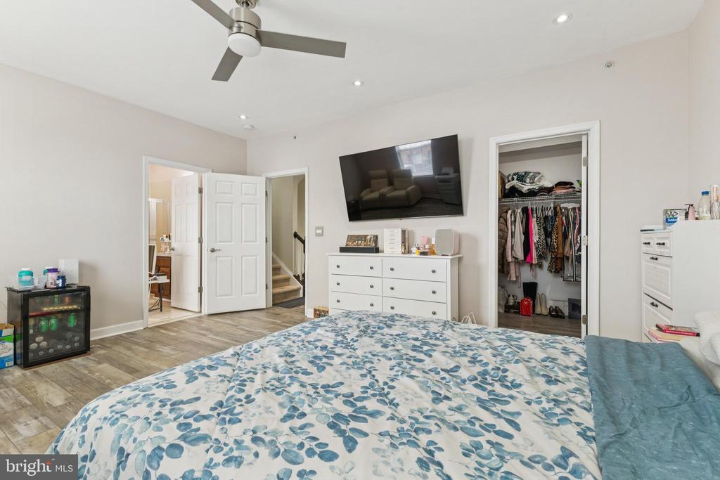 6831 Hampton Bay Ln