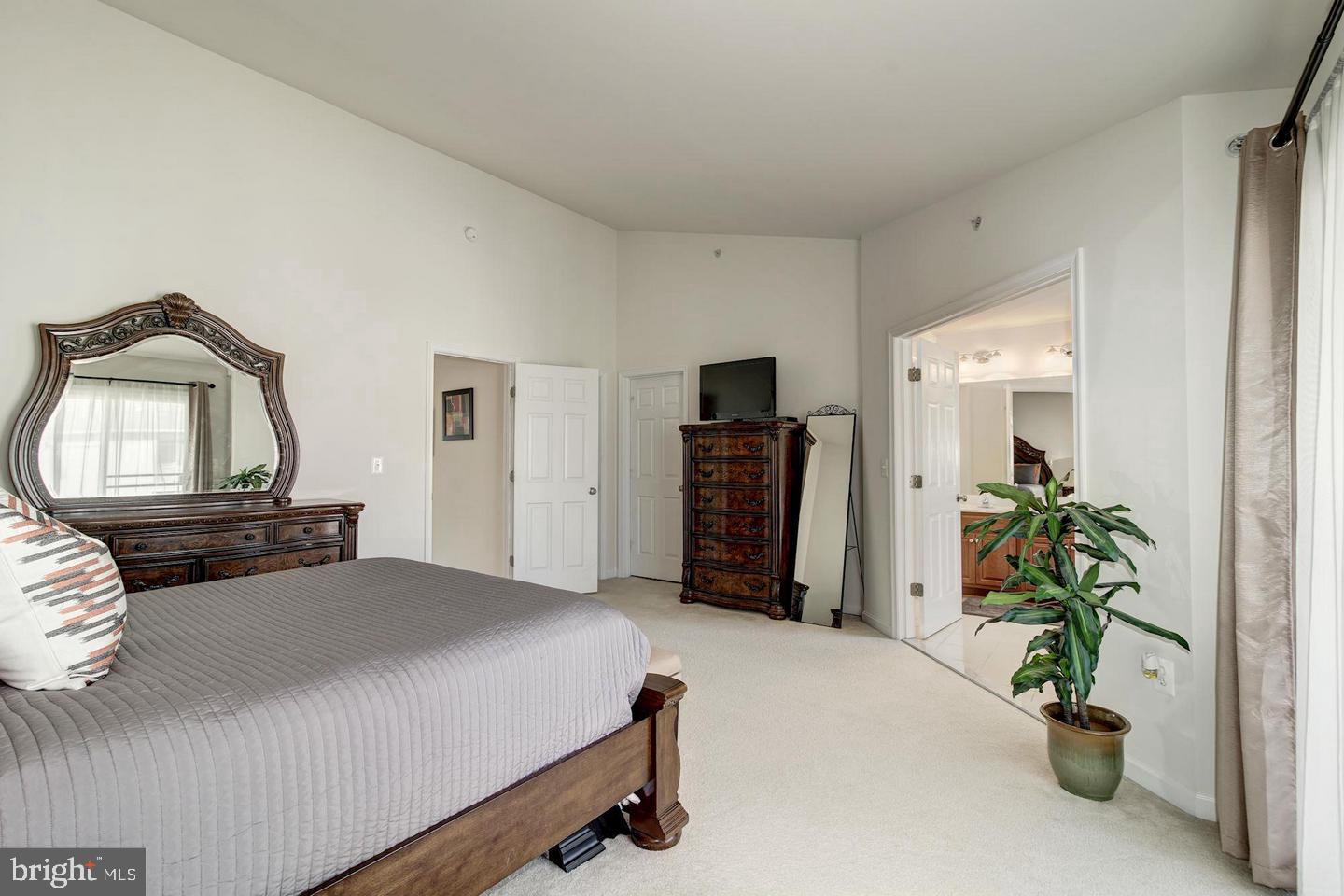 15831 John Diskin Cir #76
