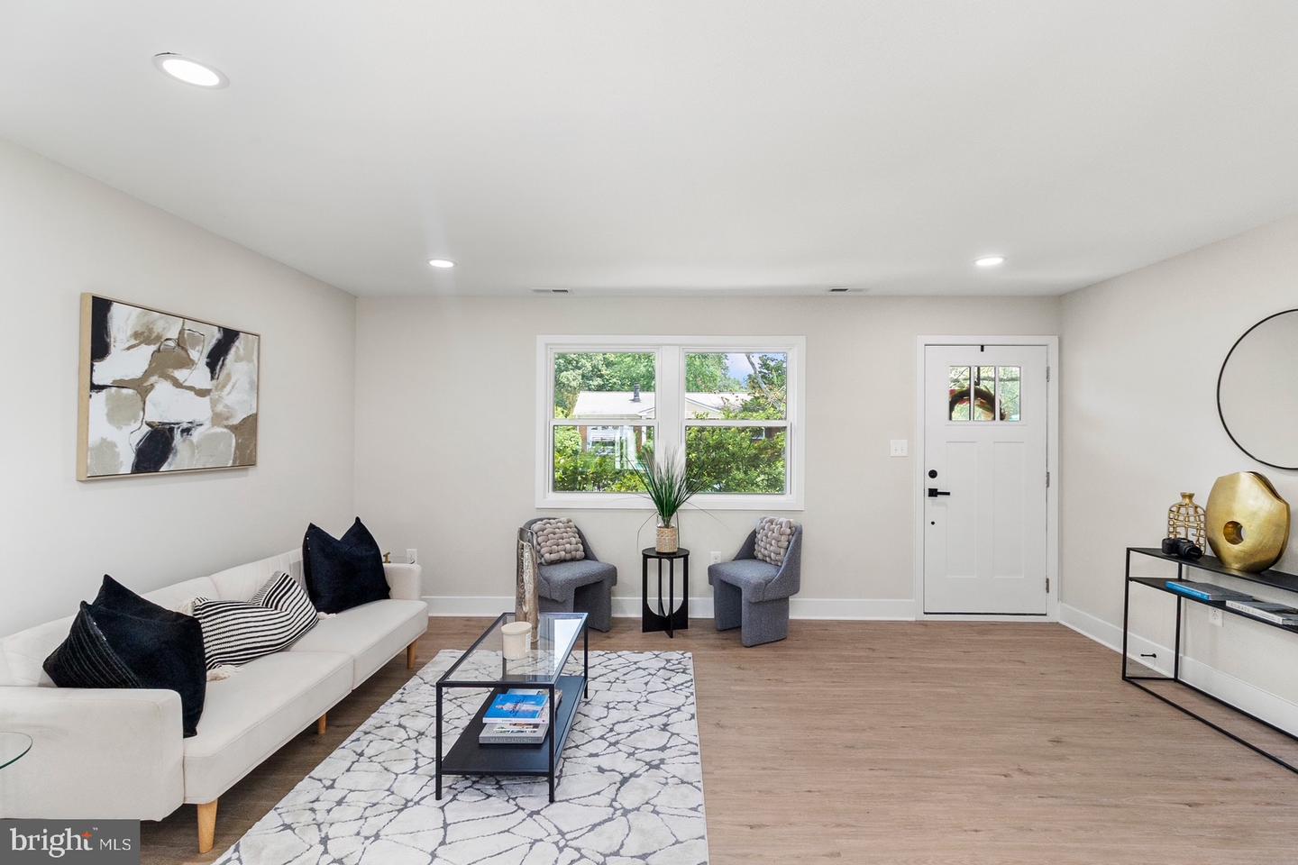4401 Hamilton Dr