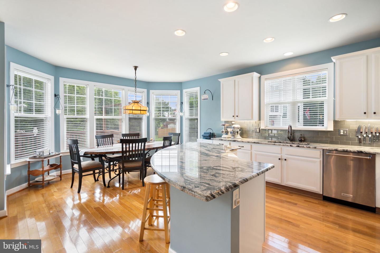 14163 Catbird Dr
