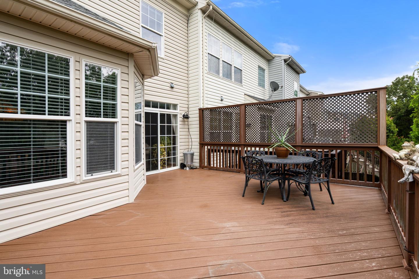 14163 Catbird Dr