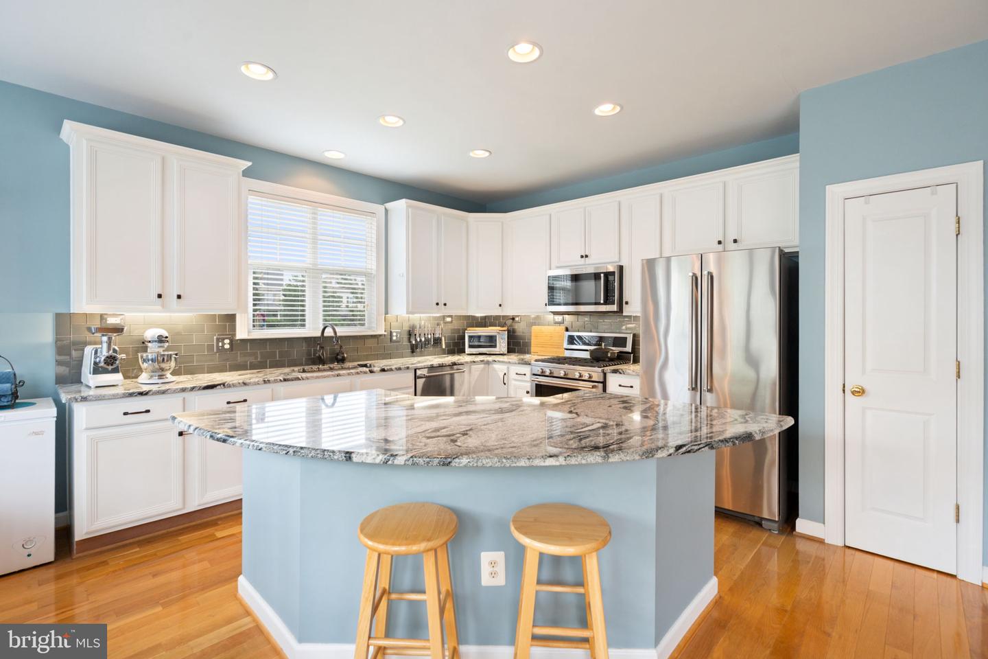 14163 Catbird Dr