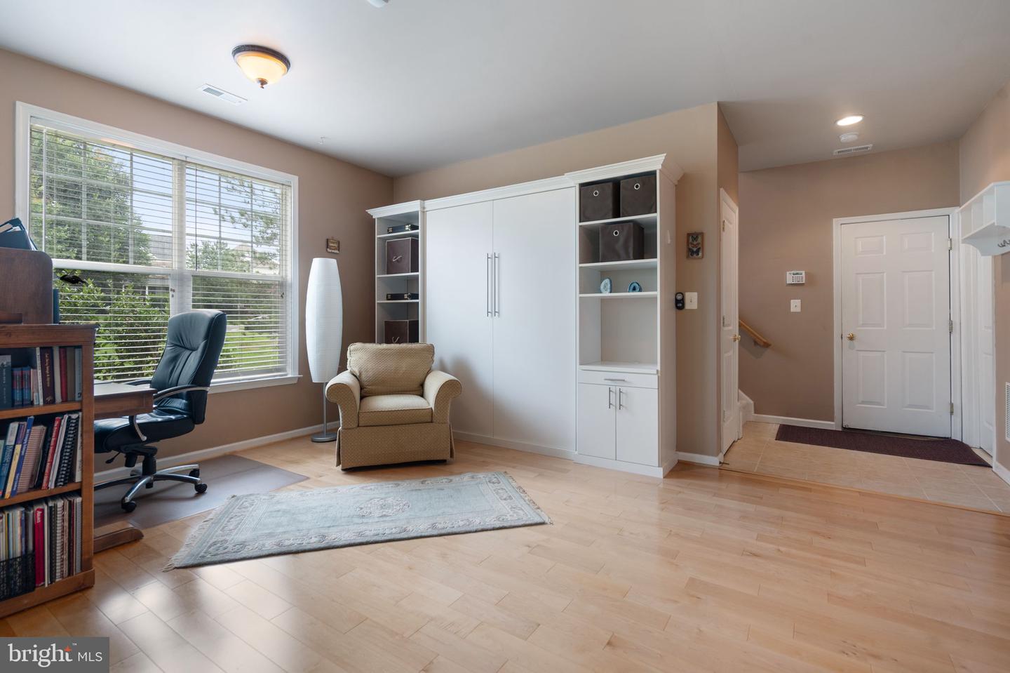 14163 Catbird Dr