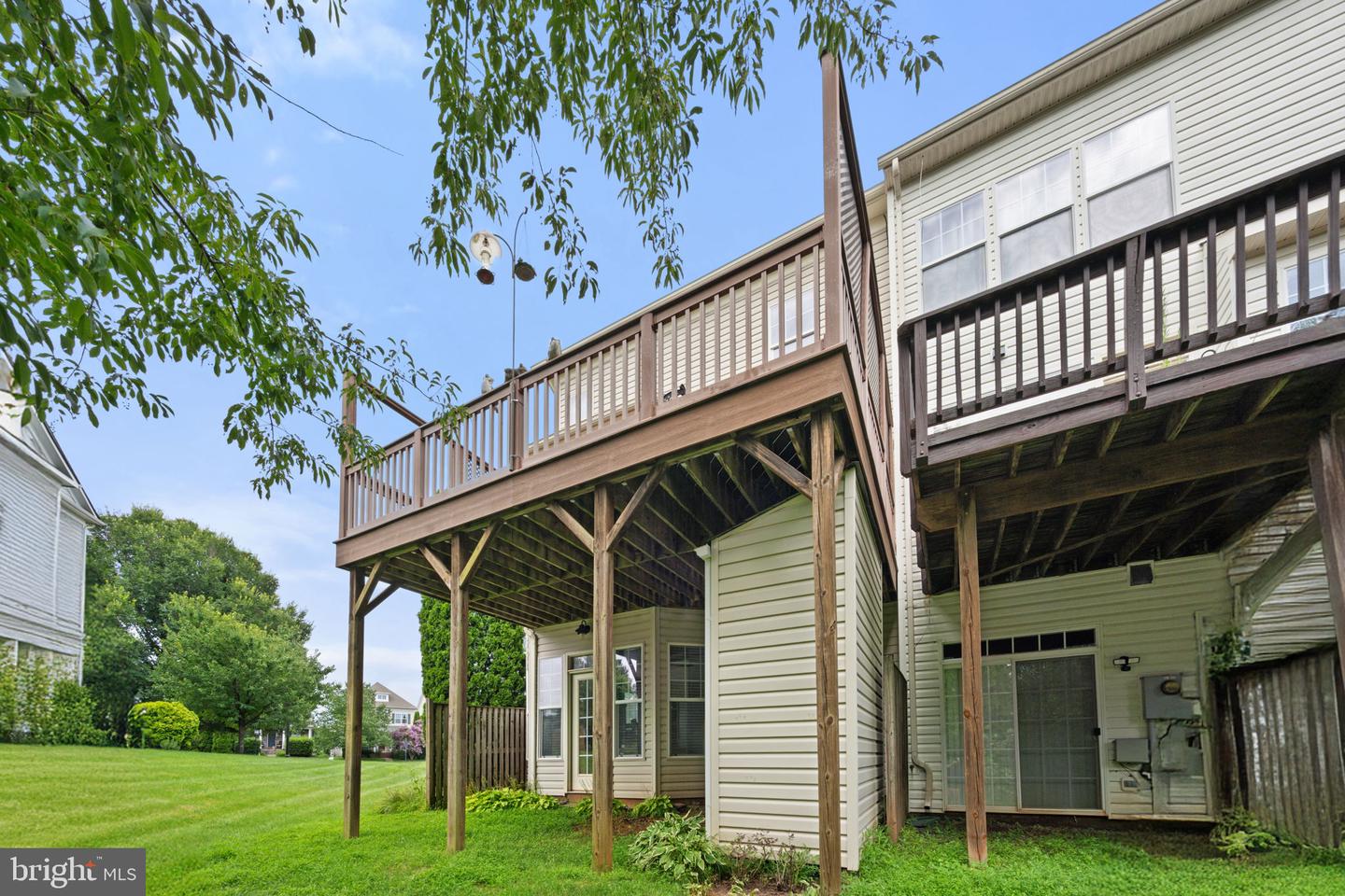 14163 Catbird Dr