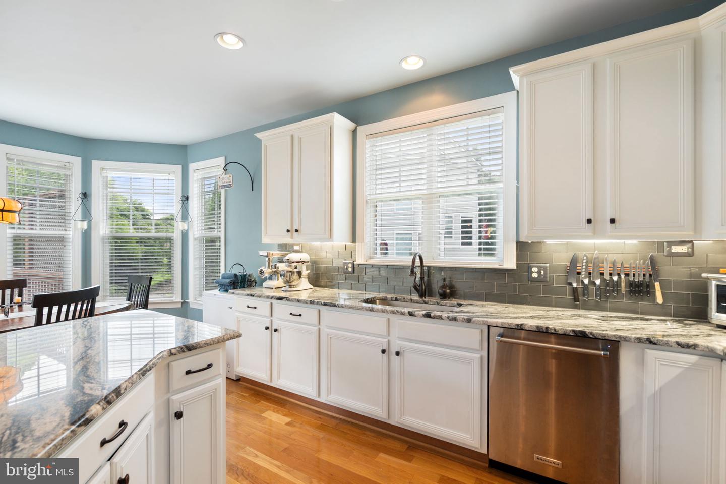 14163 Catbird Dr
