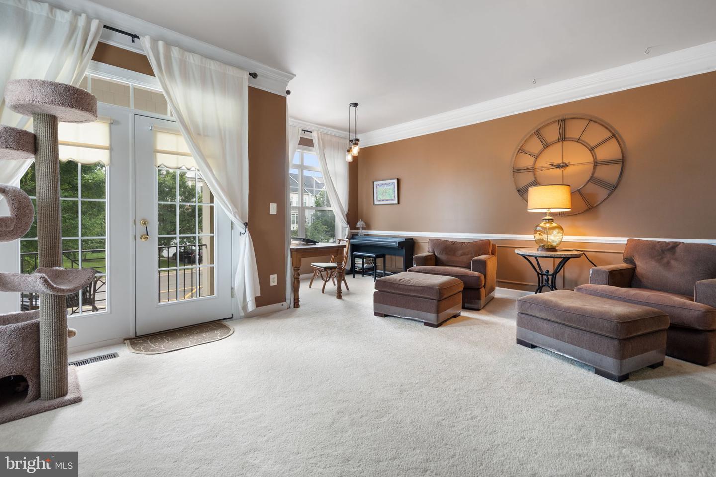 14163 Catbird Dr