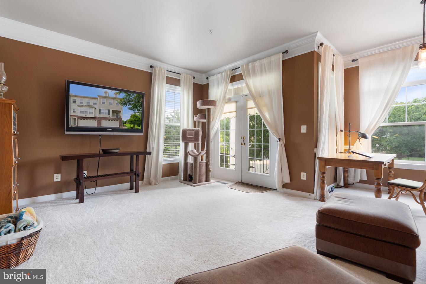 14163 Catbird Dr