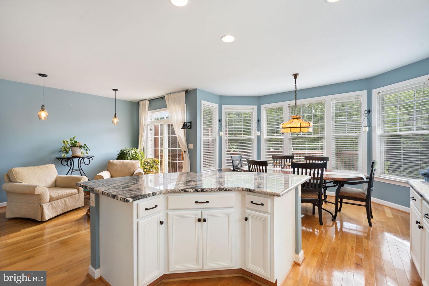 14163 Catbird Dr