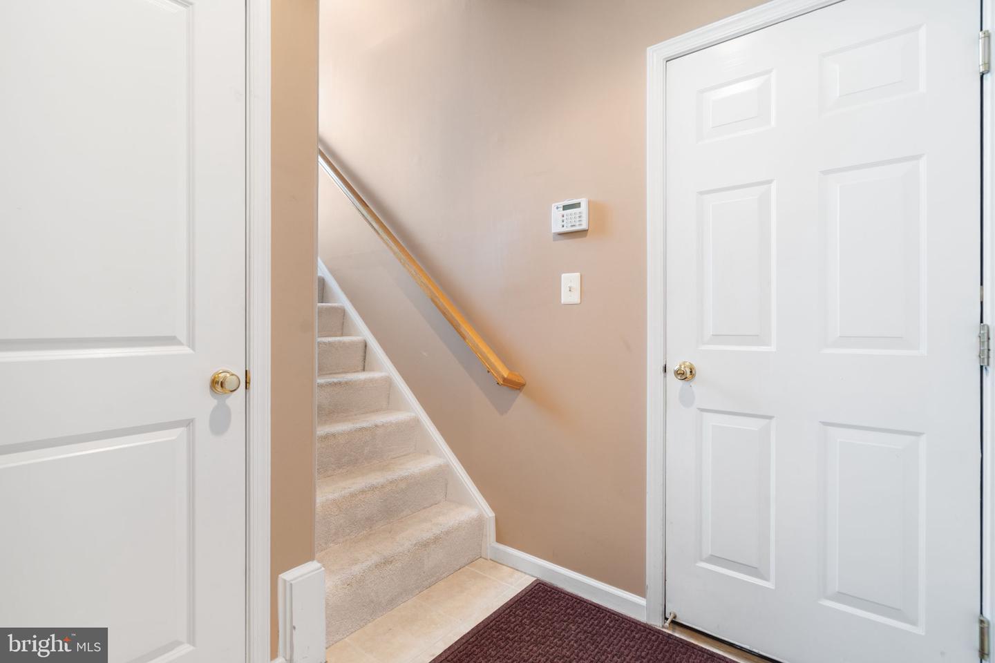 14163 Catbird Dr
