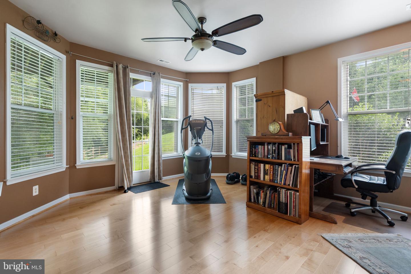 14163 Catbird Dr