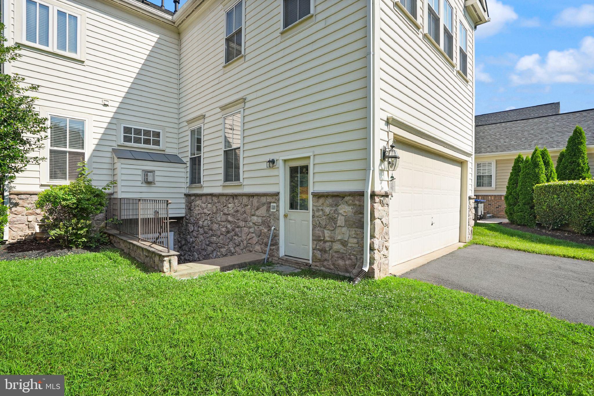 10631 POAGUES BATTERY DR