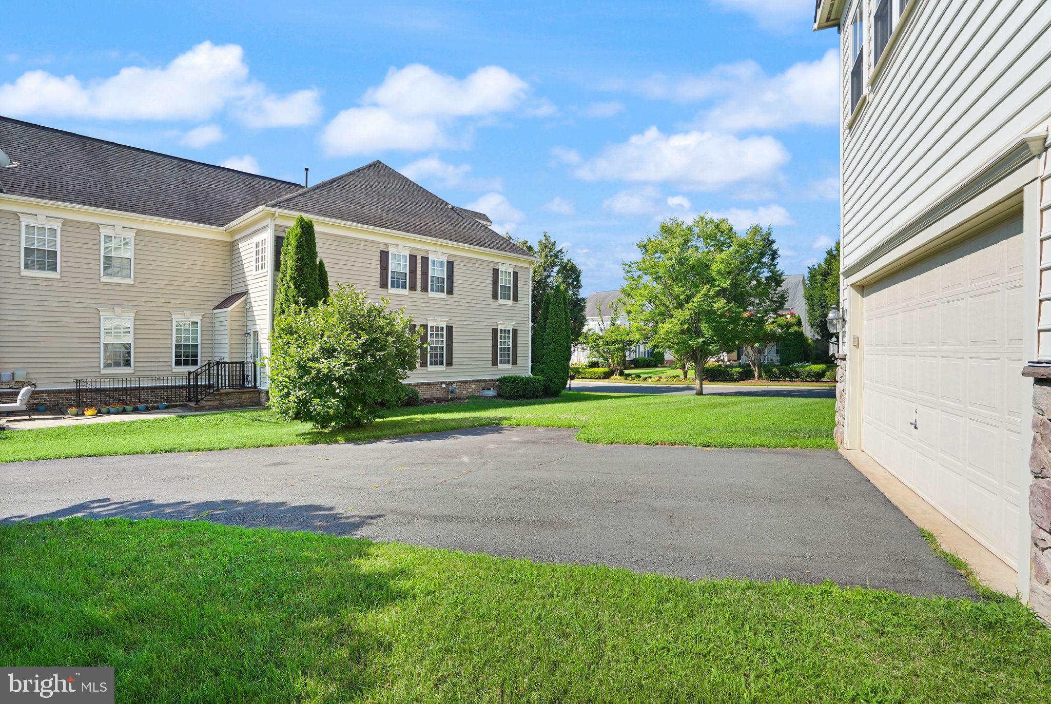 10631 POAGUES BATTERY DR