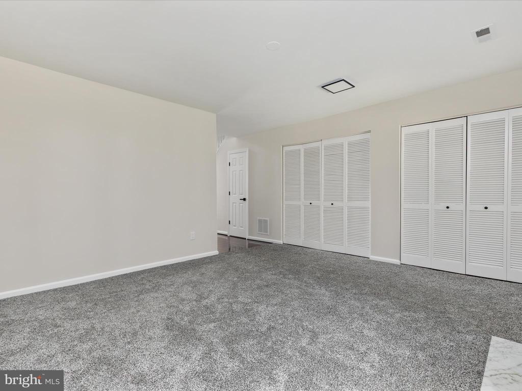 12075 Country Dr