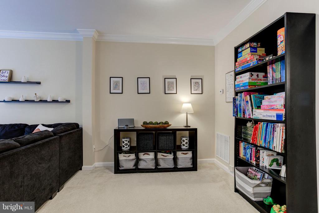 5136 Race Pointe Pl