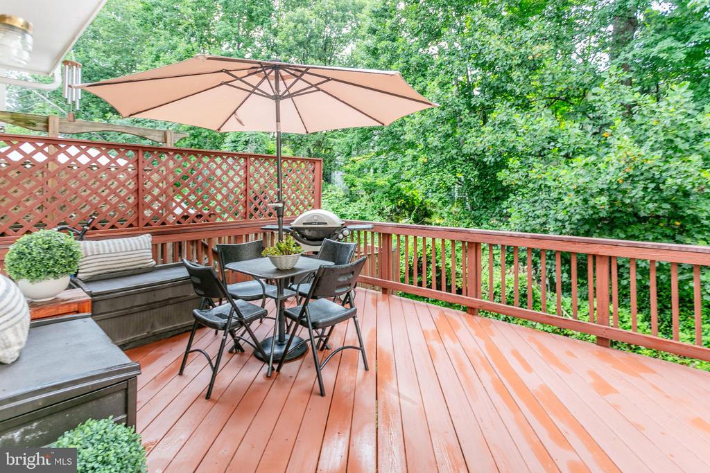 5136 Race Pointe Pl