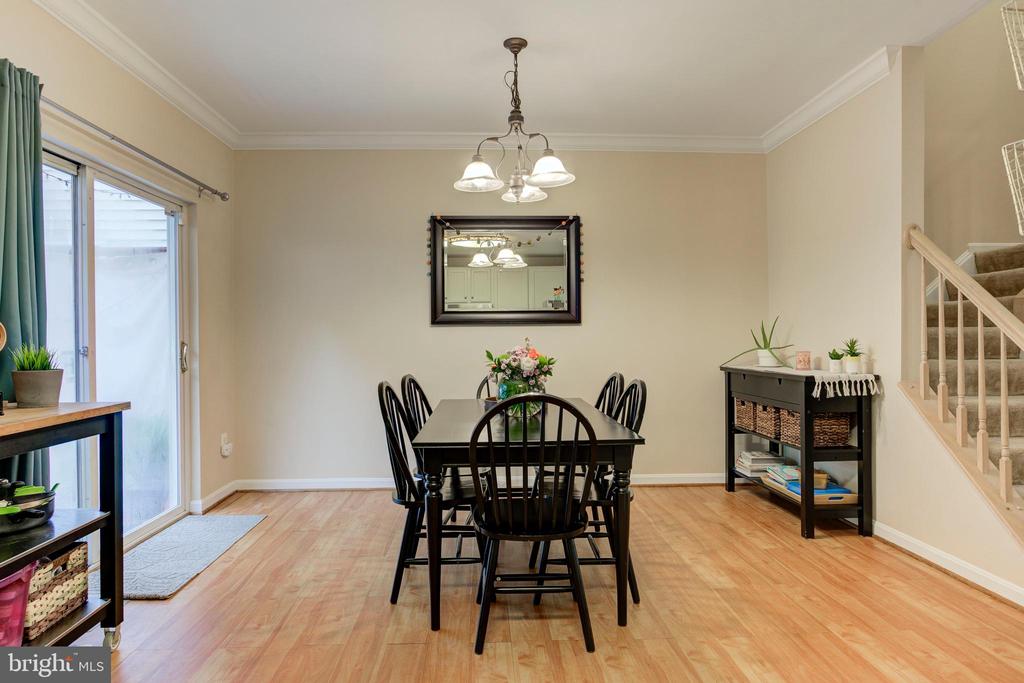 5136 Race Pointe Pl