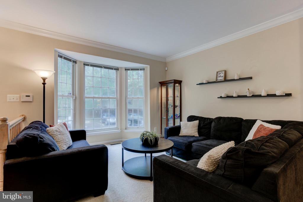 5136 Race Pointe Pl