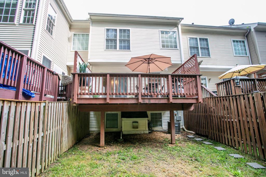 5136 Race Pointe Pl