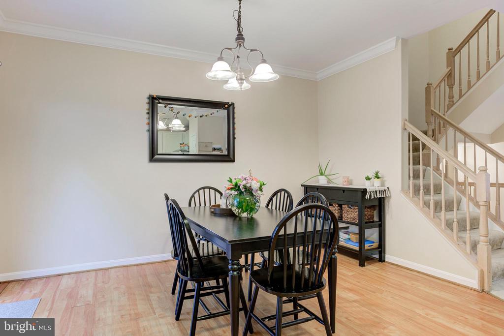 5136 Race Pointe Pl