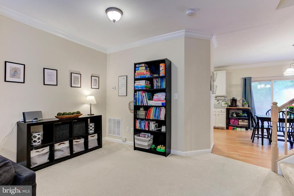5136 Race Pointe Pl