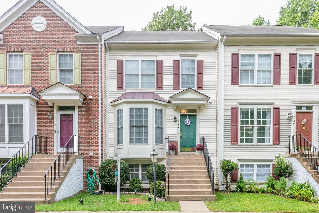 5136 Race Pointe Pl