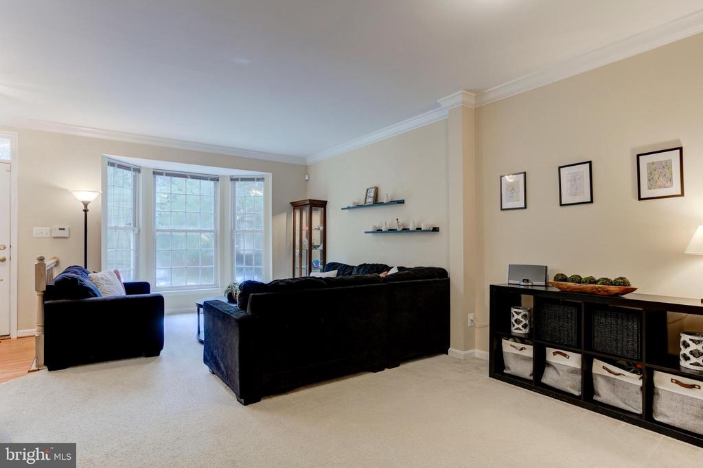 5136 Race Pointe Pl