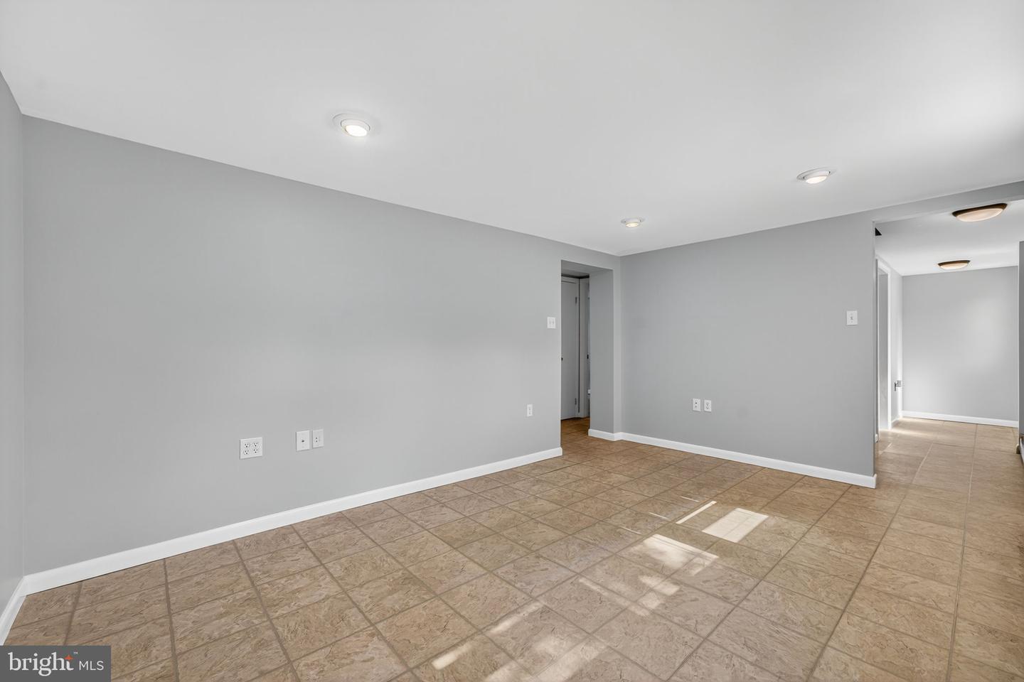 13430 Greenacre Dr