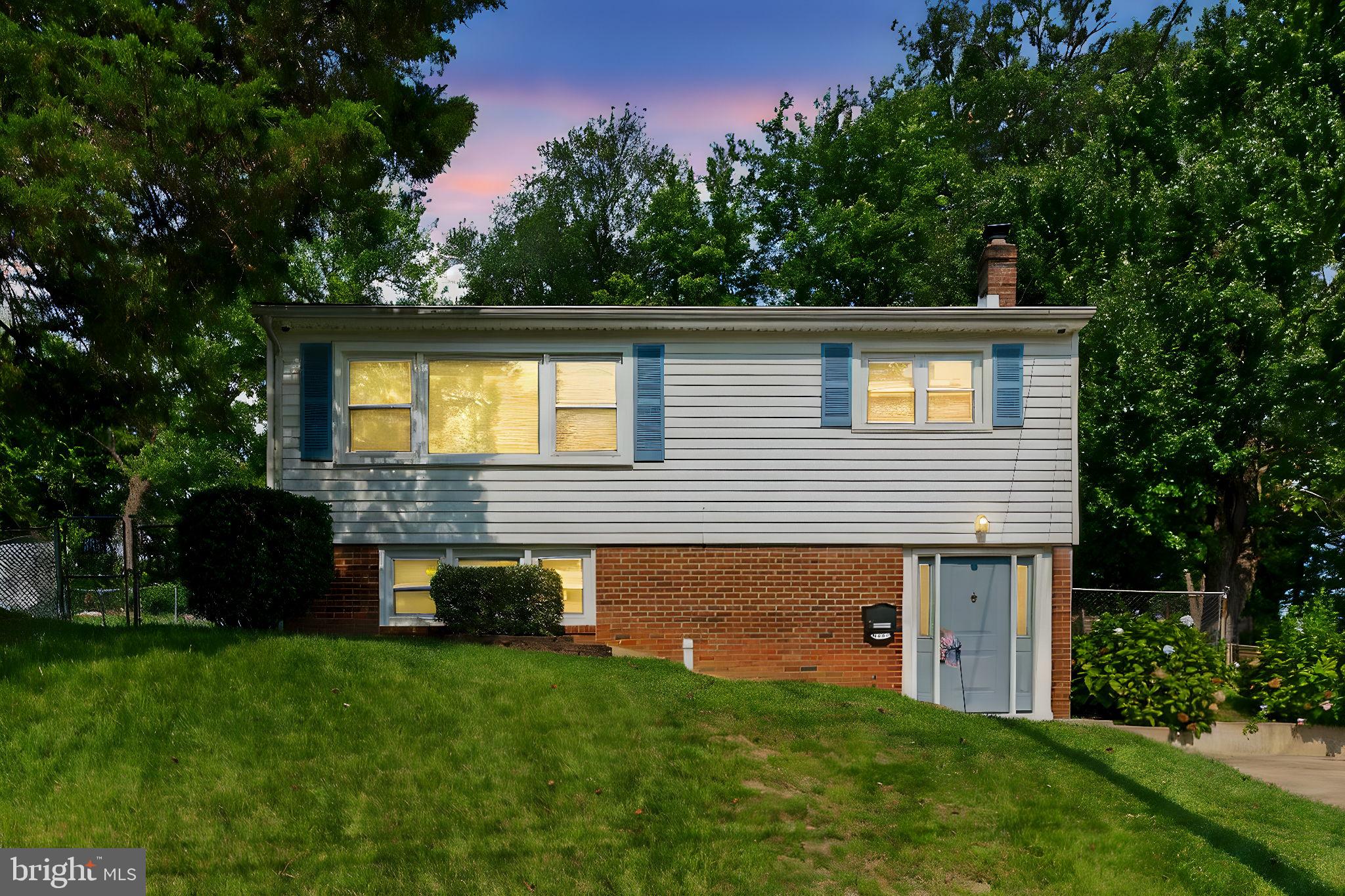 13430 Greenacre Dr