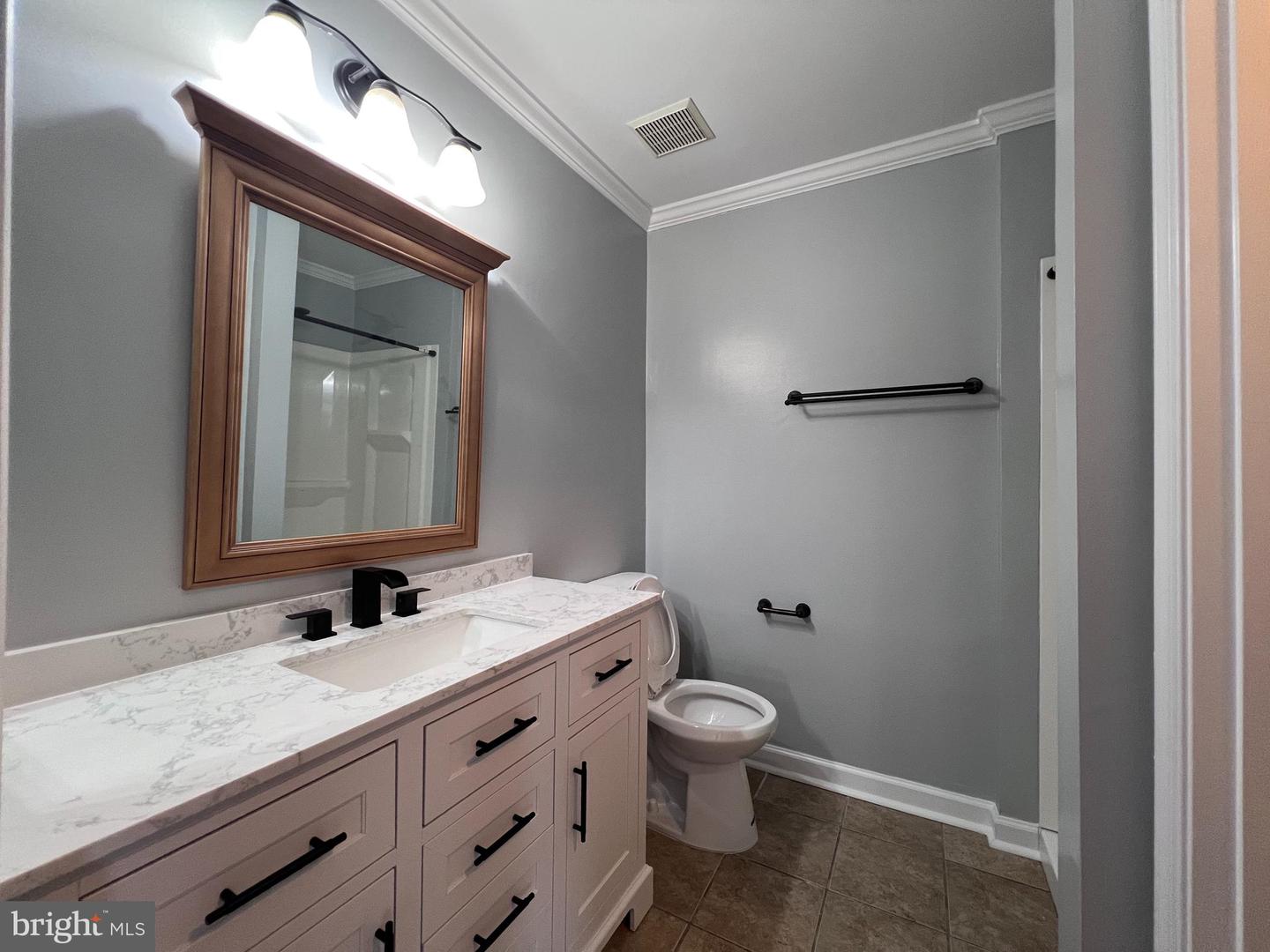 9038 FALCON GLEN CT