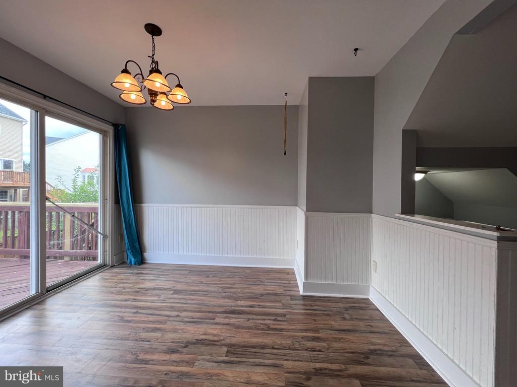 9038 FALCON GLEN CT