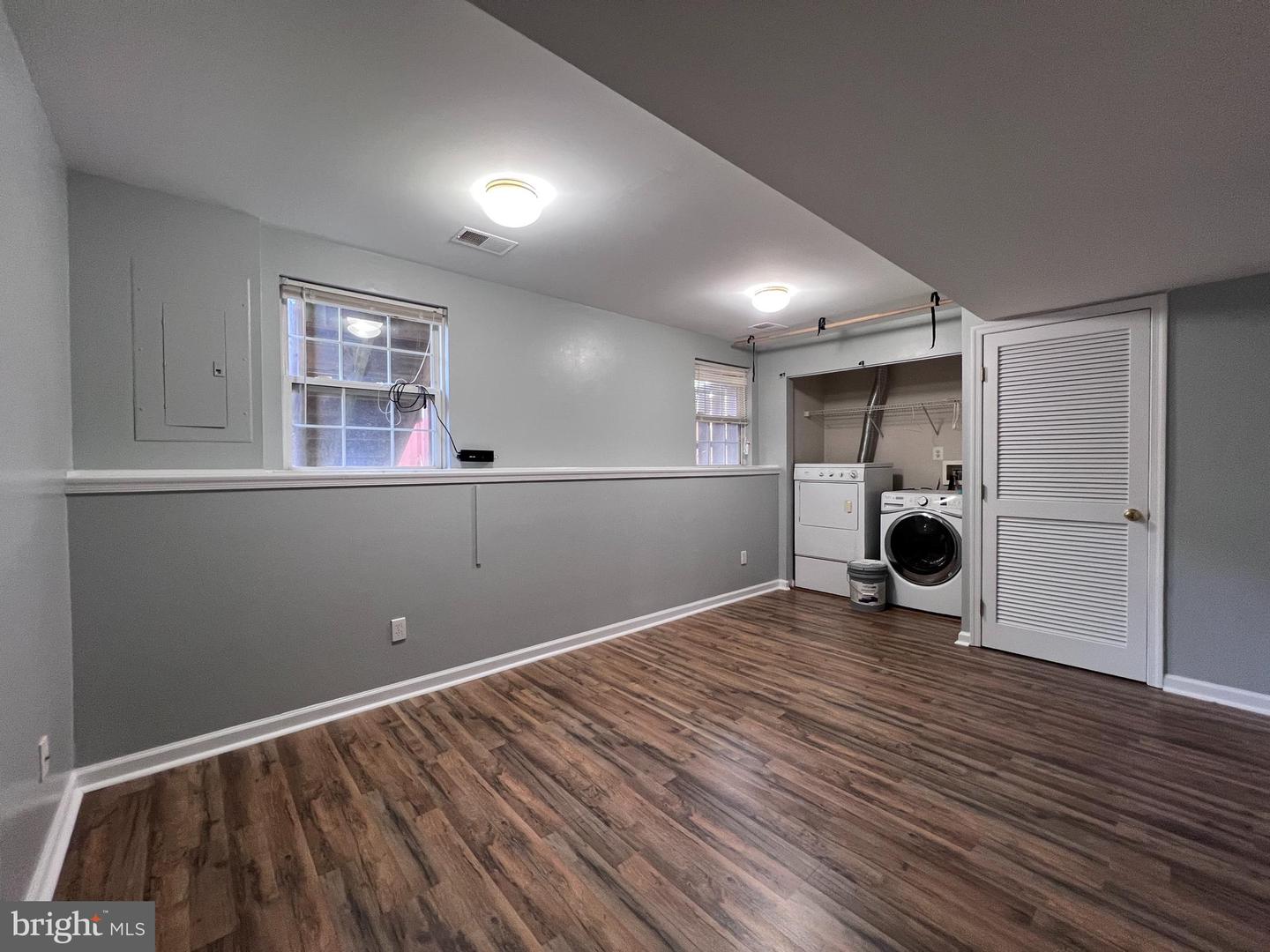 9038 FALCON GLEN CT