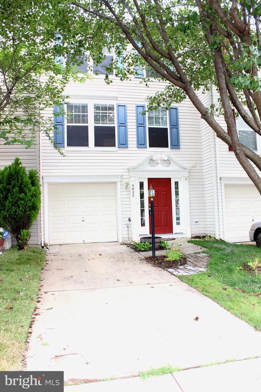 9038 FALCON GLEN CT