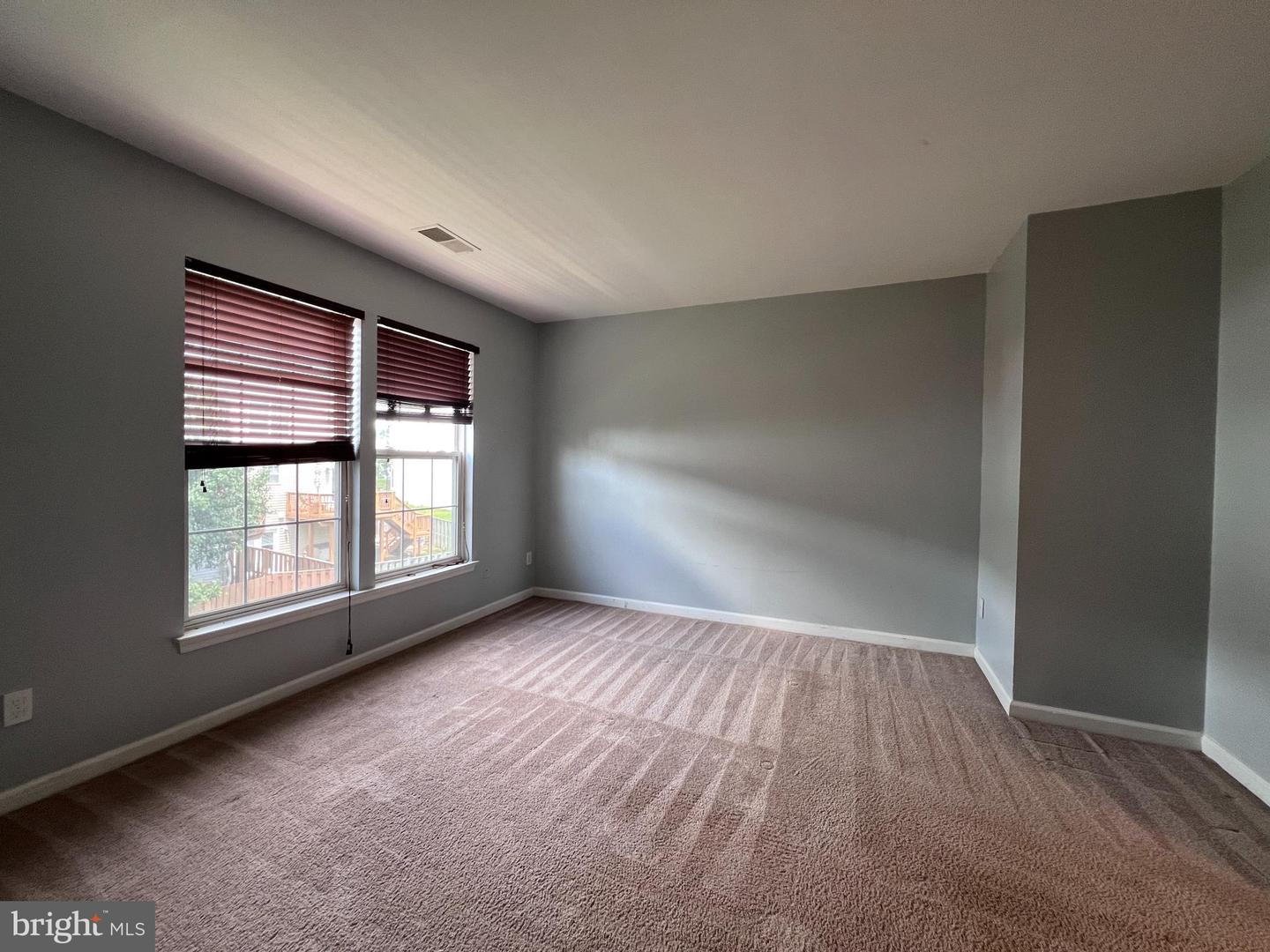 9038 FALCON GLEN CT