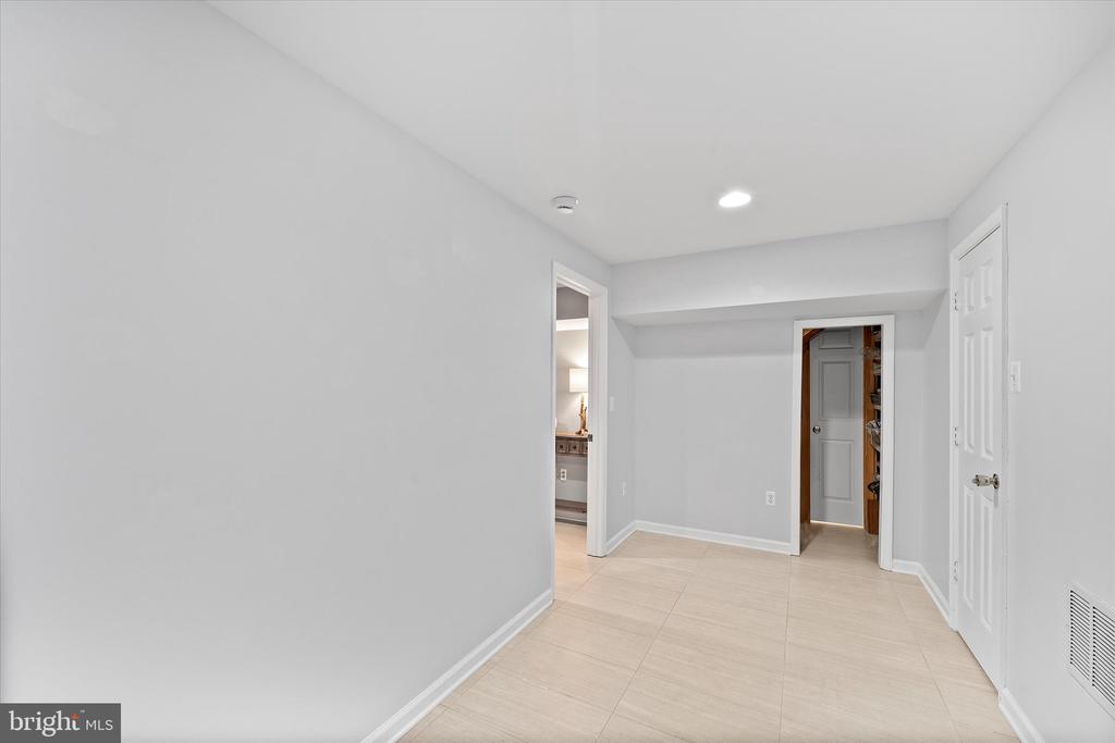 13204 Windy Leaf Ct