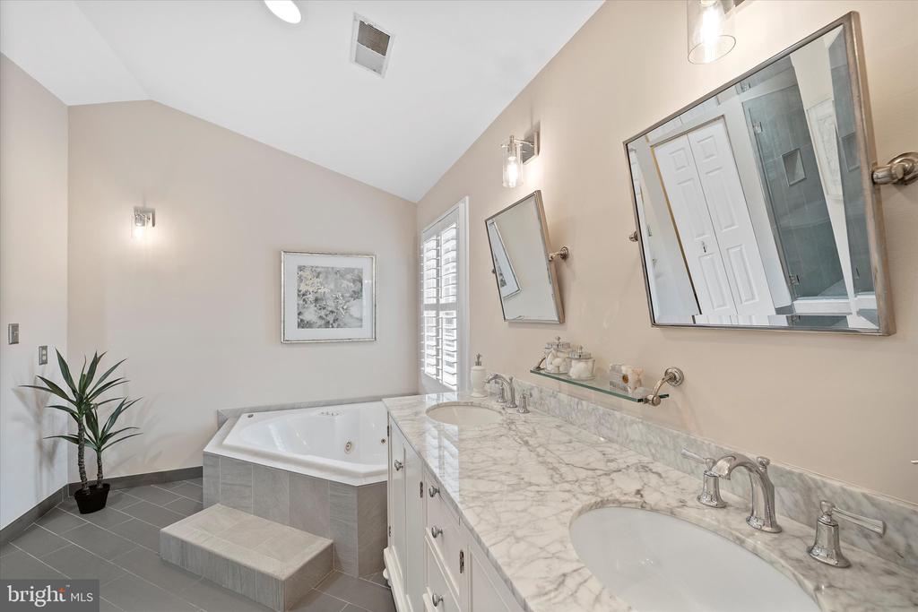 13204 Windy Leaf Ct