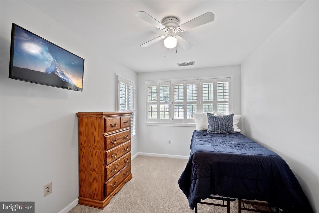 13204 Windy Leaf Ct