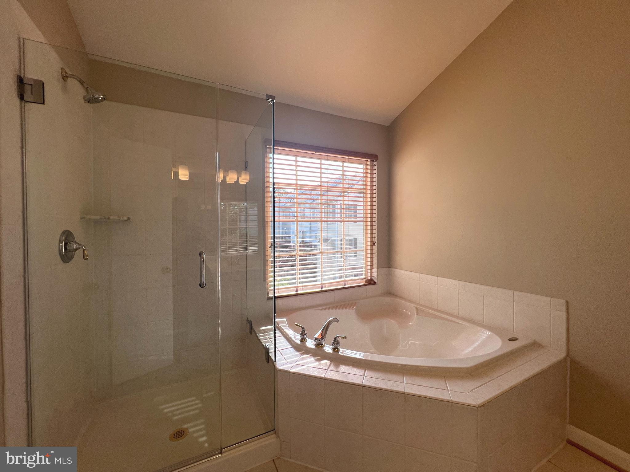 9757 CHESHIRE RIDGE CIR