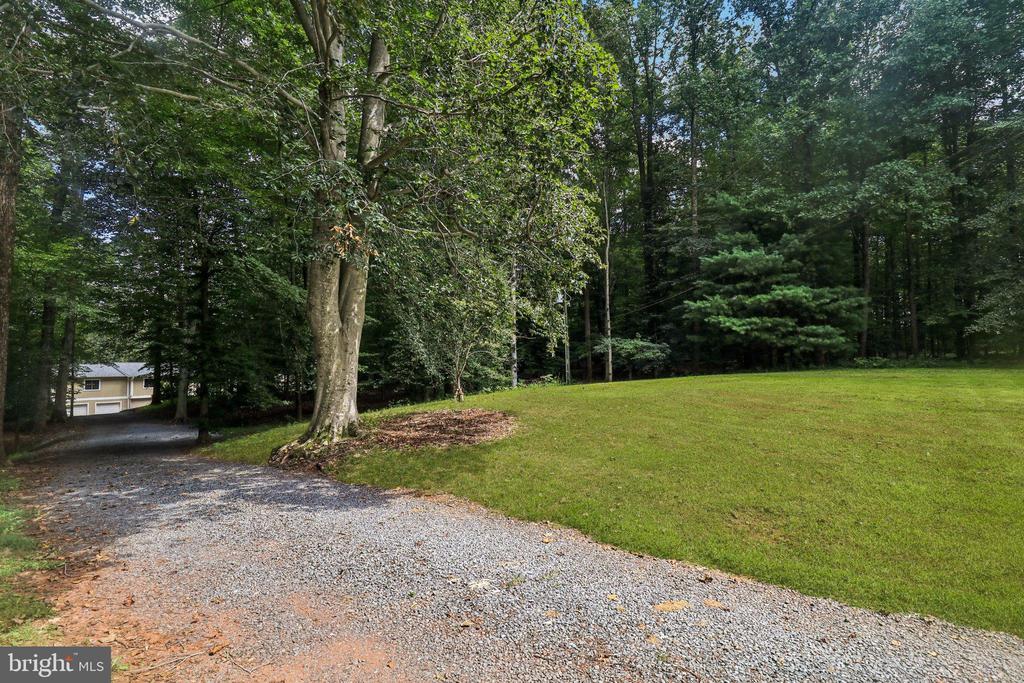 8023 Lake Dr
